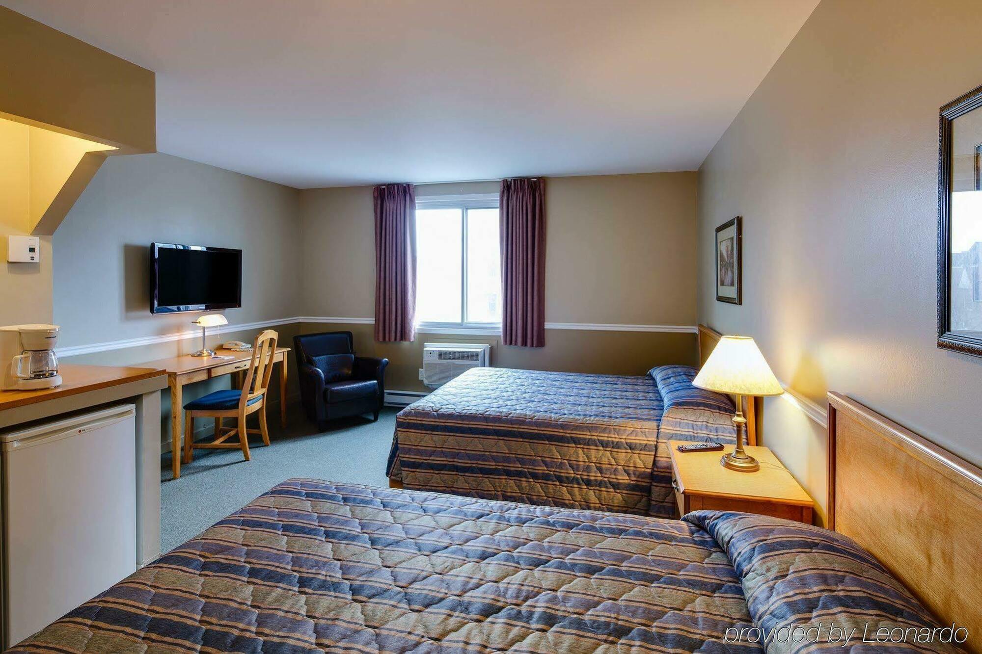 Hotel Le Roberval Montreal Exterior photo